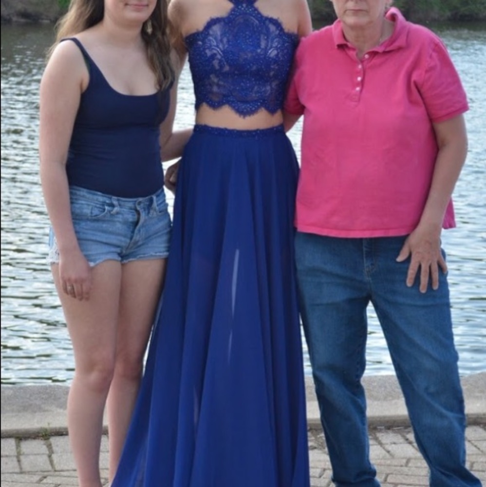 Ellie wilder prom dress